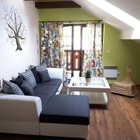 Hrabovo Barbora 19 Apartment รูชอมแบรอค ภายนอก รูปภาพ