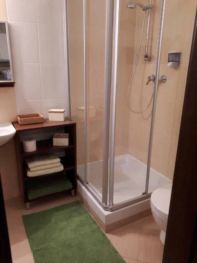 Hrabovo Barbora 19 Apartment รูชอมแบรอค ภายนอก รูปภาพ