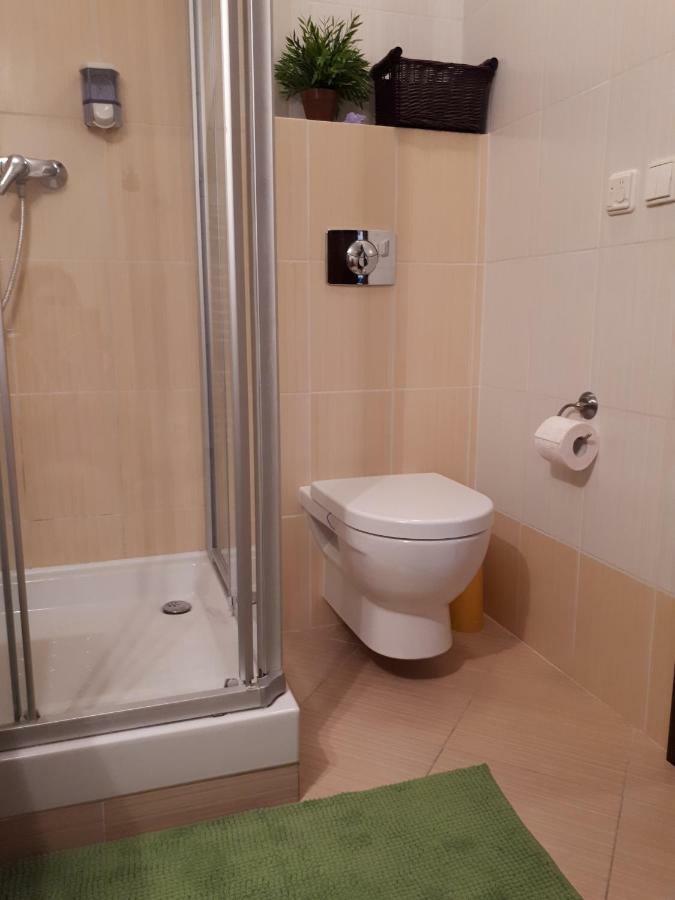 Hrabovo Barbora 19 Apartment รูชอมแบรอค ภายนอก รูปภาพ