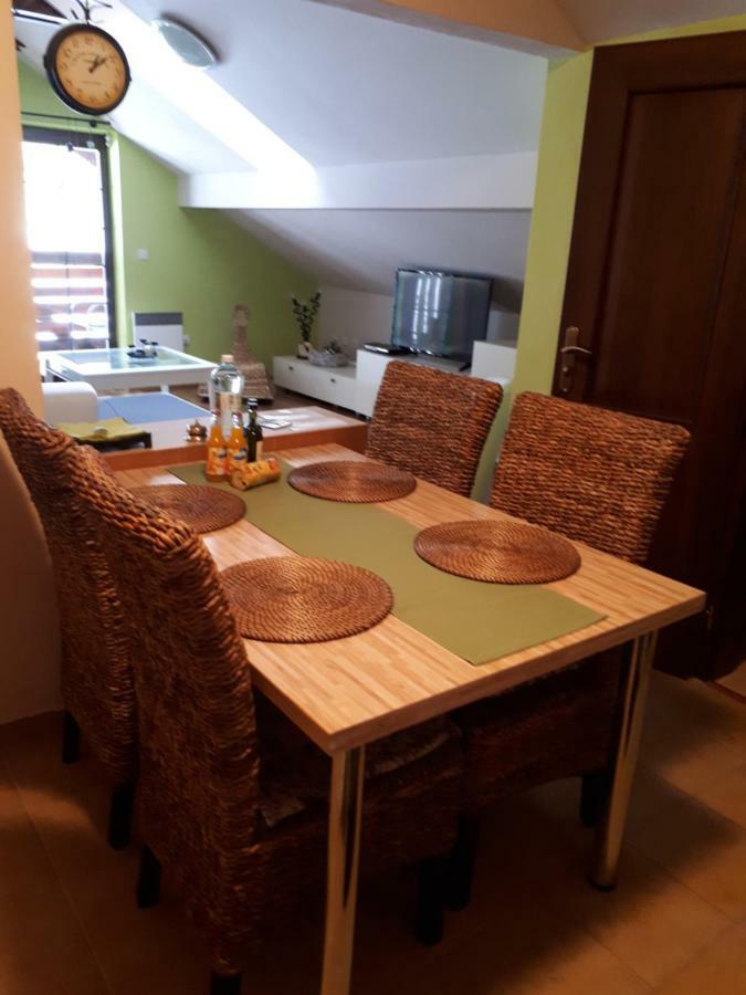 Hrabovo Barbora 19 Apartment รูชอมแบรอค ภายนอก รูปภาพ